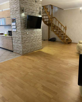 Дом 217м&sup2;, 2-этажный, участок 4 сот.  