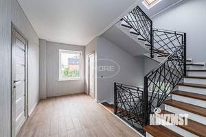 Дом 332м&sup2;, 3-этажный, участок 6 сот.  