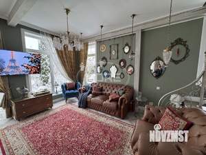 Дом 161м&sup2;, 3-этажный, участок 6 сот.  