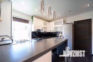 Дом 95м&sup2;, 2-этажный, участок 6 сот.  