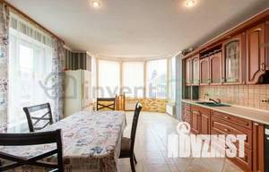 Дом 320м², 2-этажный, участок 6 сот.  