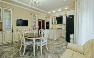 Дом 326м&sup2;, 4-этажный, участок 5 сот.  