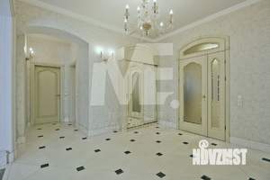 Дом 520м², 3-этажный, участок 6 сот.  
