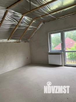 Дом 150м&sup2;, 2-этажный, участок 4 сот.  