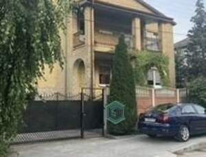 Дом 347м&sup2;, 3-этажный, участок 10 сот.  