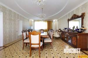 Дом 420м&sup2;, 3-этажный, участок 12 сот.  