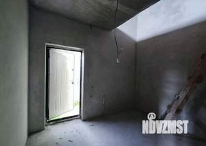 Дом 94м&sup2;, 2-этажный, участок 3 сот.  