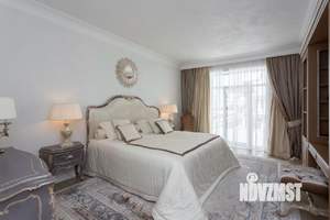 Таунхаус 260м², 3-этажный, участок 5 сот.  