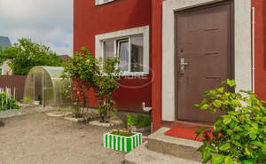 Дом 160м&sup2;, 3-этажный, участок 5 сот.  