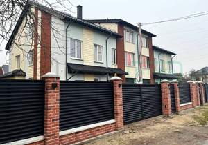 Дом 228м&sup2;, 3-этажный, участок 4 сот.  