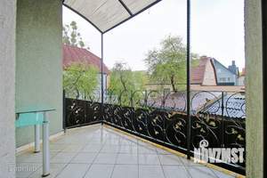 Дом 326м&sup2;, 4-этажный, участок 5 сот.  