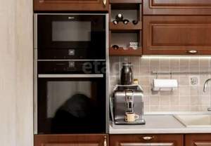 Дом 250м&sup2;, 3-этажный, участок 8 сот.  