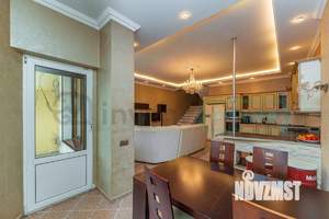 Таунхаус 195м², 3-этажный, участок 2 сот.  