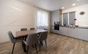 Дом 160м², 2-этажный, участок 4 сот.  