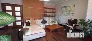 Дом 351м&sup2;, 3-этажный, участок 9 сот.  