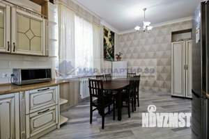 Дом 332м², 2-этажный, участок 7 сот.  