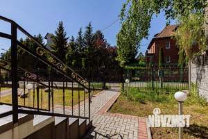 Дом 320м², 2-этажный, участок 5 сот.  