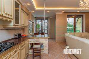 Таунхаус 195м², 3-этажный, участок 2 сот.  