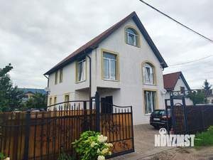 Дом 260м², 3-этажный, участок 8 сот.  