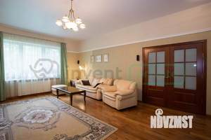 Таунхаус 460м², 3-этажный, участок 5 сот.  