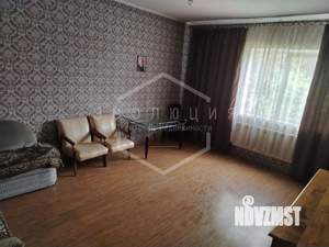 Дом 200м&sup2;, 2-этажный, участок 6 сот.  