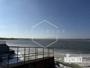 Дом 50м&sup2;, 2-этажный, участок 2 сот.  