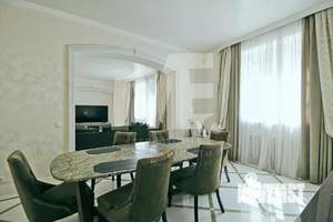 Дом 520м², 3-этажный, участок 6 сот.  