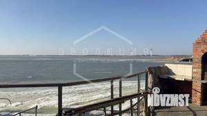 Дом 50м&sup2;, 2-этажный, участок 2 сот.  