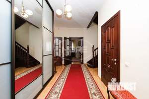 Дом 185м&sup2;, 2-этажный, участок 5 сот.  