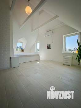 Дом 72м&sup2;, 2-этажный, участок 8 сот.  