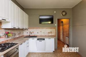 Дом 174м², 2-этажный, участок 10 сот.  