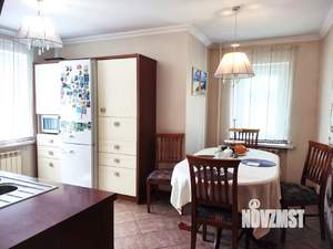 Дом 226м&sup2;, 2-этажный, участок 7 сот.  