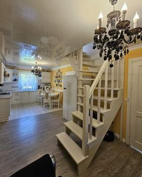 Дом 150м², 2-этажный, участок 10 сот.  