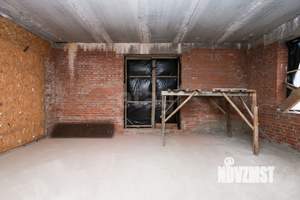 Дом 326м&sup2;, 2-этажный, участок 6 сот.  