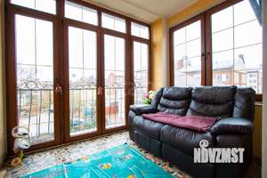 Дом 250м², 2-этажный, участок 6 сот.  
