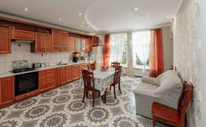 Дом 385м², 3-этажный, участок 9 сот.  