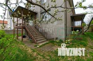 Дом 320м², 2-этажный, участок 6 сот.  