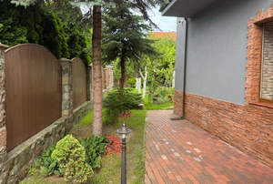 Дом 451м&sup2;, 2-этажный, участок 7 сот.  