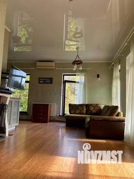 Дом 136м&sup2;, 2-этажный, участок 10 сот.  