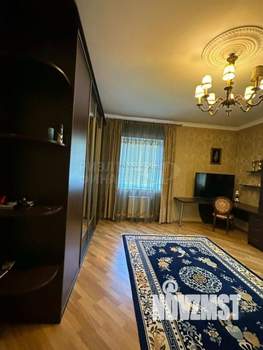 Дом 335м&sup2;, 3-этажный, участок 6 сот.  