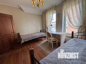 Дом 250м², 2-этажный, участок 6 сот.  