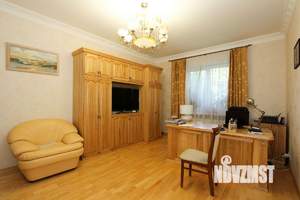 Таунхаус 385м², 4-этажный, участок 5 сот.  