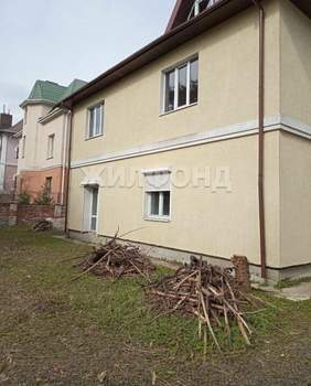 Дом 285м&sup2;, 2-этажный, участок 7 сот.  