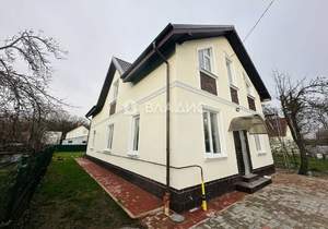 Дом 236м², 2-этажный, участок 6 сот.  