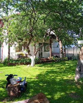 Дом 179м², 2-этажный, участок 10 сот.  