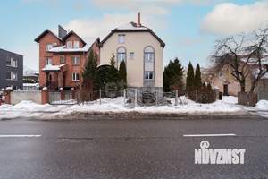 Дом 290м&sup2;, 4-этажный, участок 8 сот.  