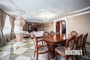 Дом 286м², 2-этажный, участок 6 сот.  