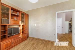 Дом 206м&sup2;, 2-этажный, участок 6 сот.  