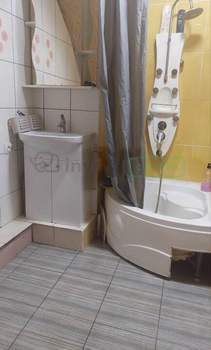 Дом 150м&sup2;, 3-этажный, участок 1 сот.  