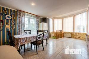 Дом 320м², 3-этажный, участок 6 сот.  